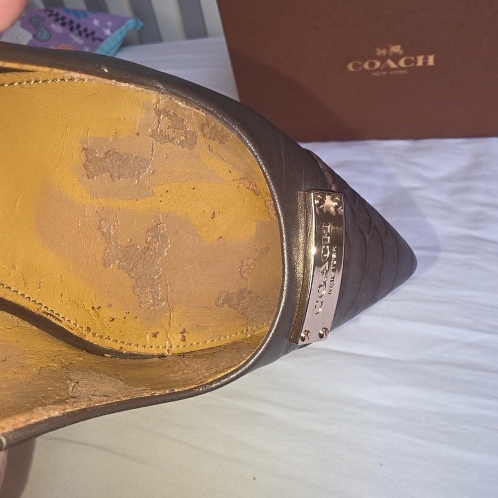 Vintage Coach Dark Brown Leather Heels - Picture 2 of 9